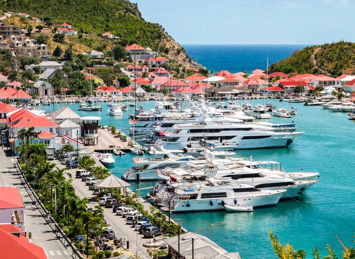 The best beach clubs for St Barts yacht charters