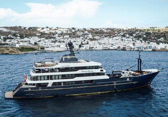 Force Blue Yacht Charter in Mykonos