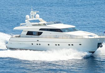 Fos Yacht Charter in Dubai