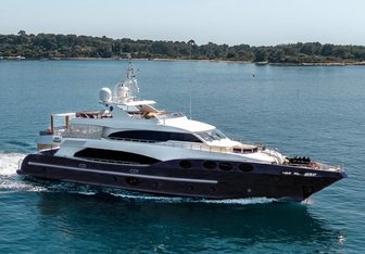 Grand Cru Yacht Charter in St Tropez