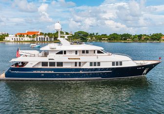 Legacy Yacht Charter in Florida