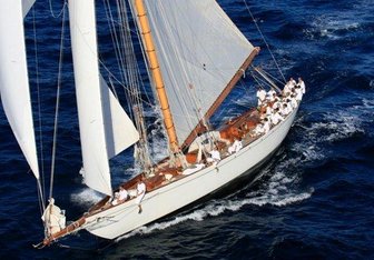 Moonbeam IV Yacht Charter in Portofino