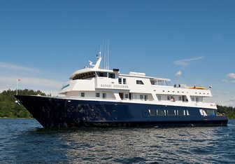 Safari Explorer Yacht Charter in Alaska