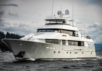 Serengeti Yacht Charter in Alaska