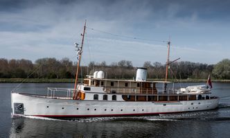 Fair Lady yacht charter Camper & Nicholsons Motor Yacht